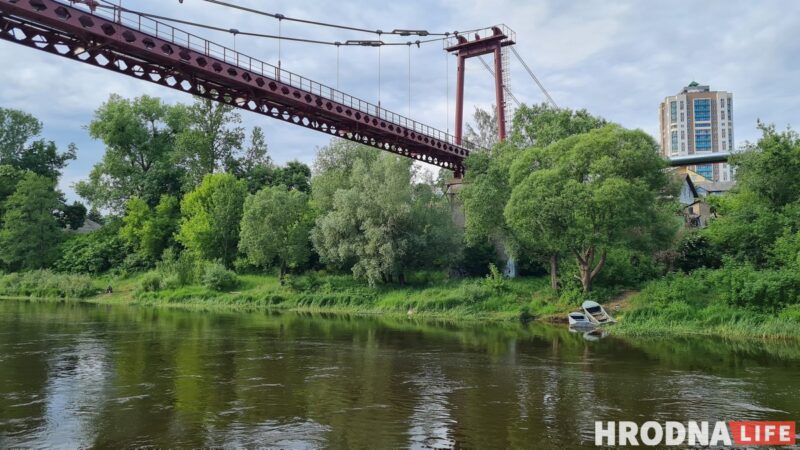 По Неману с Ольгой Соломовой. «Винтажный» гродненский теплоход открыл сезон речных прогулок (в прошлое)