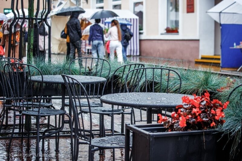 Дождь, сыр за 80 рублей и не приехавший Кай Метов. Как прошел День города в Гродно