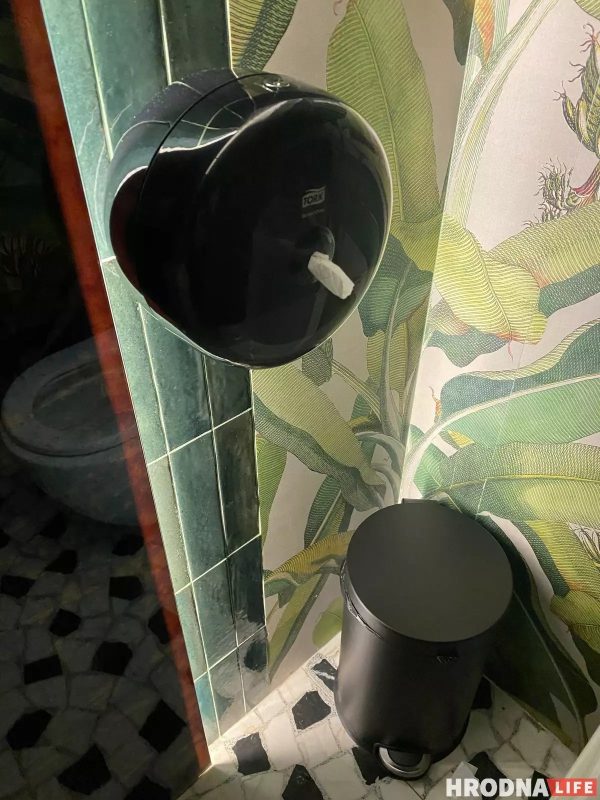Рейтинг туалетов в гродненских кофейнях: смотрите, кто получил "Золотой ёршик" от инспектора-кота
