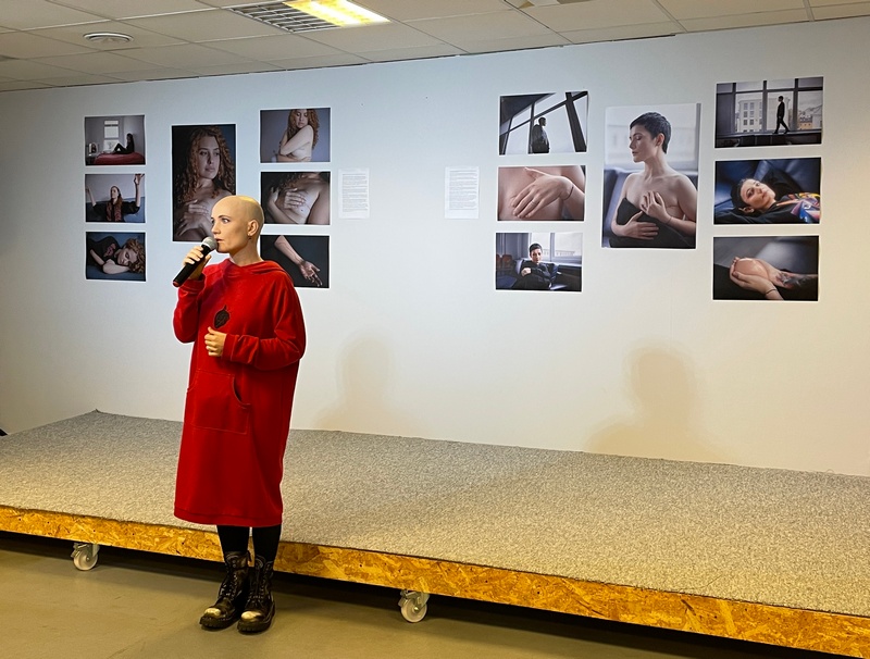«Про рак. Истории белорусок». Фотовыставку о женщинах, которые проживают рак груди, открыли в Вильнюсе