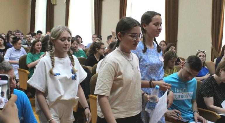 Школьница из Гродненской области выиграла деньги от ЮНИСЕФ и собрала 300 кг крышечек