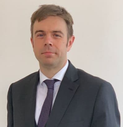 Oliver McEntee joins Kings Chambers