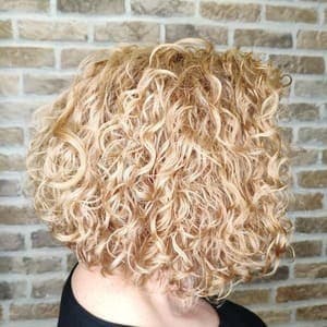 Химическая завивка на каре