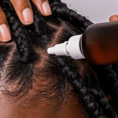 //cdn.optipic.io/site-102379/blog/ukhod/kak-ukhazhivat-za-afrokosichkami/IMG_8923 (1).jpg