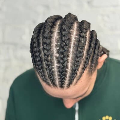 //cdn.optipic.io/site-102379/services/pleteniya-dlya-muzhchin/breydy-muzhskie/photo_2025-12-17_20-32-31 (3).jpg