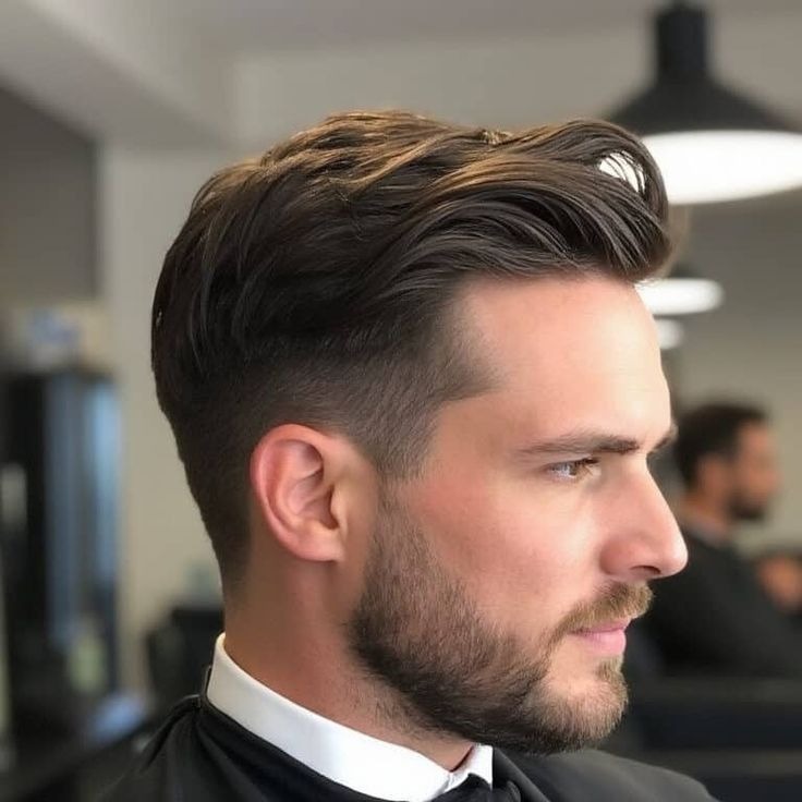 //cdn.optipic.io/site-102379/blog/men/strizhka/muzhskaya-strizhka-businessman-haircut/35244c6c4e0c0708a45f2fce8b162ee8.jpg