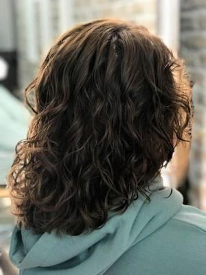 Женская стрижка на длинный волос