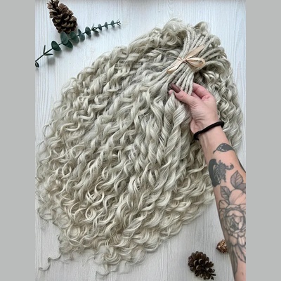 //cdn.optipic.io/site-102379/blog/pleteniya/dlya-zhenshchin/dredokudri/dredocurls_400x400.jpg