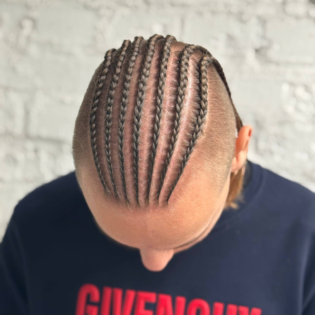 //cdn.optipic.io/site-102379/services/dlya-muzhchin/breydy-muzhskie/photo_2025-11-26_12-01-53 (1).jpg