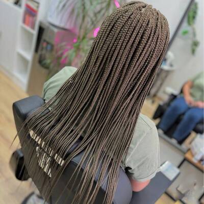 Тонкие афрокосички на всю голову, вид сзади