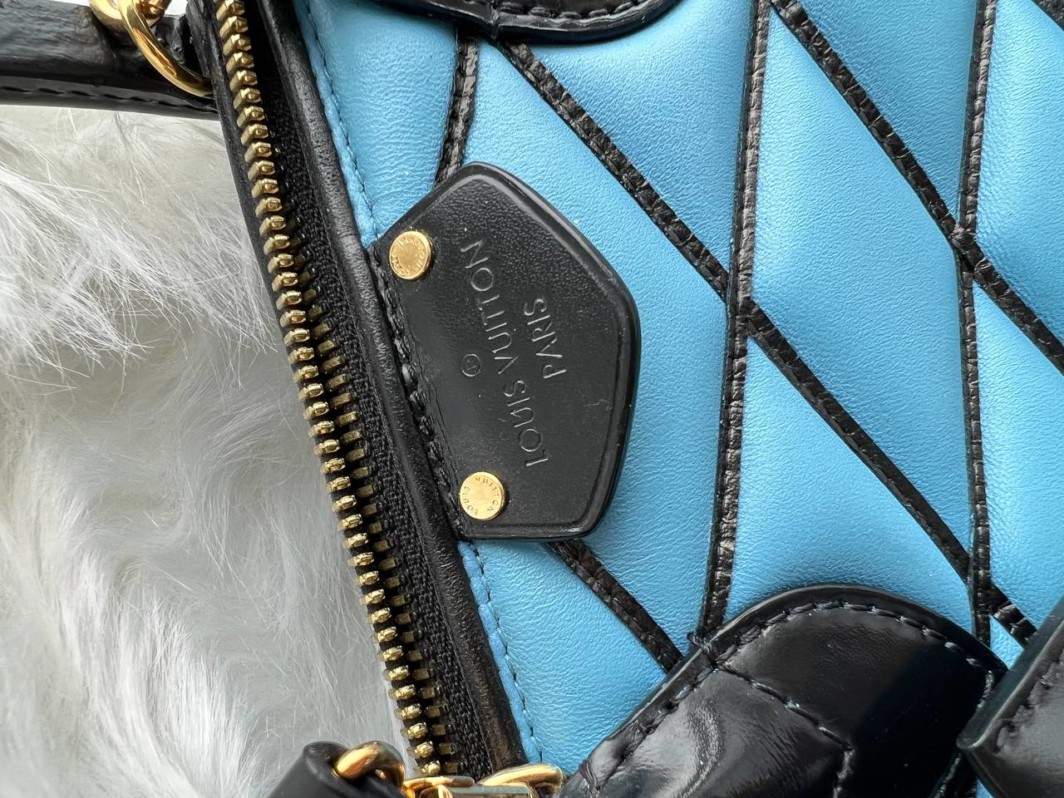 Скидка! Louis Vuitton сумка Alma PM Malletage, зеркало LV в подарок 💝