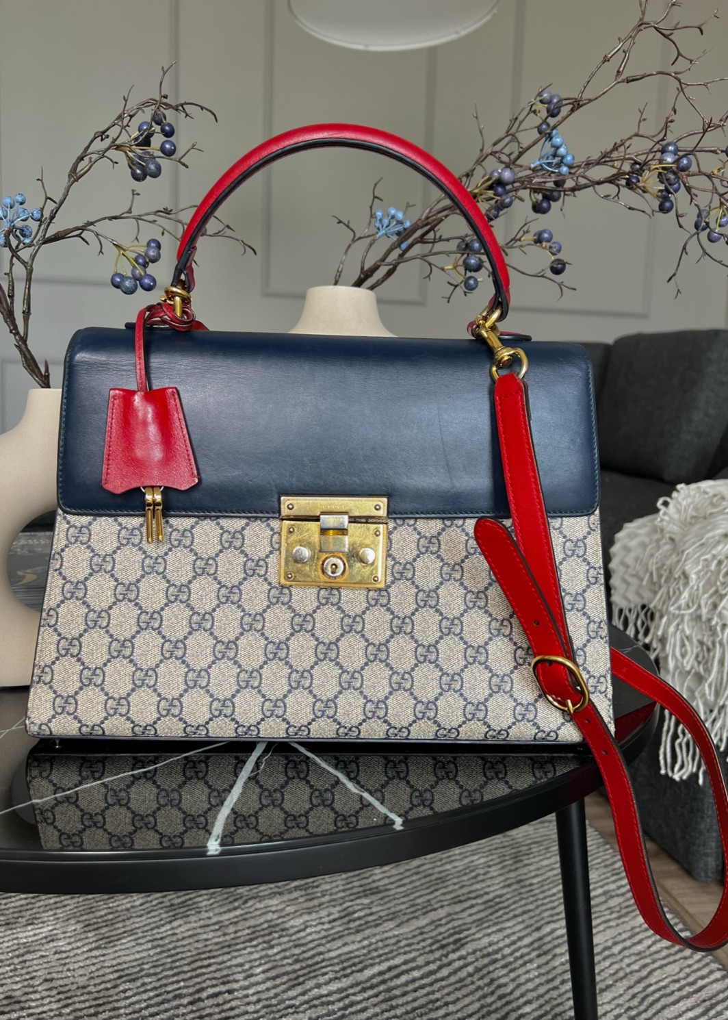 Клатч Louis Vuitton Louise EW Gold