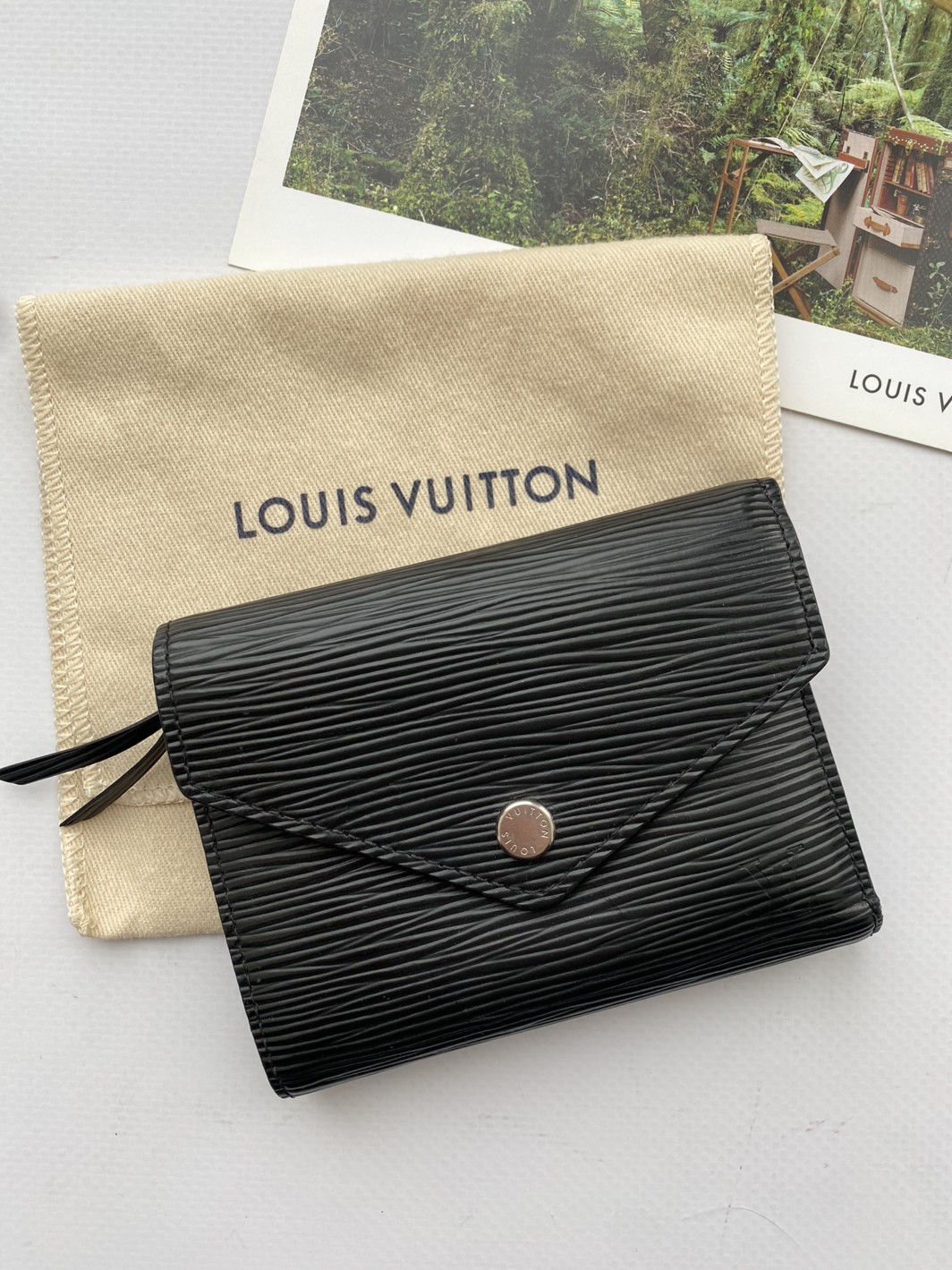 Louis Vuitton кошелек Victorine Epi