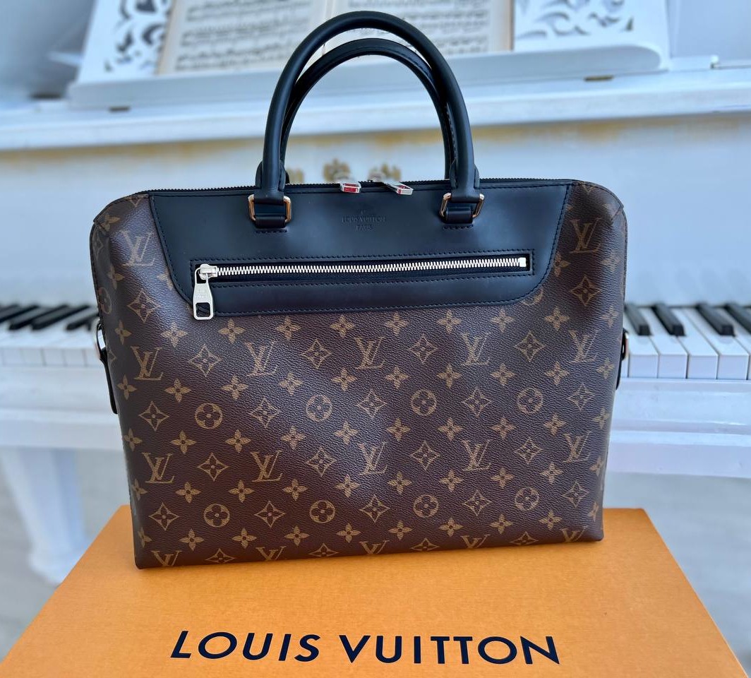 Louis Vuitton сумка-клатч LockMe Chain