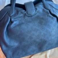 Louis Vuitton сумка Cirrus Mahina MM