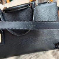 Louis Vuitton сумка Kleber MM Epi