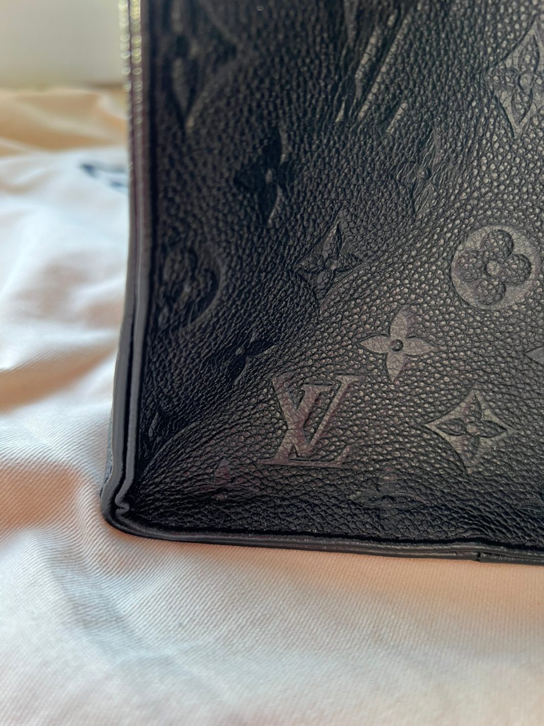 Сумка Louis Vuitton ONTHEGO