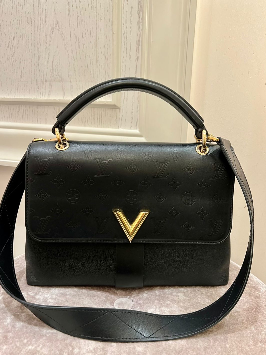 Сумка Louis Vuitton Very One handle