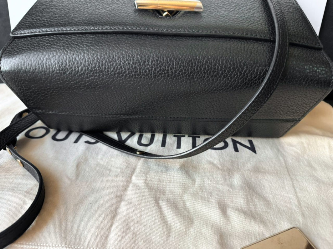 Сумка Louis Vuitton Twist Handle MM
