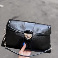 Сумка-клатч Louis Vuitton Eleva