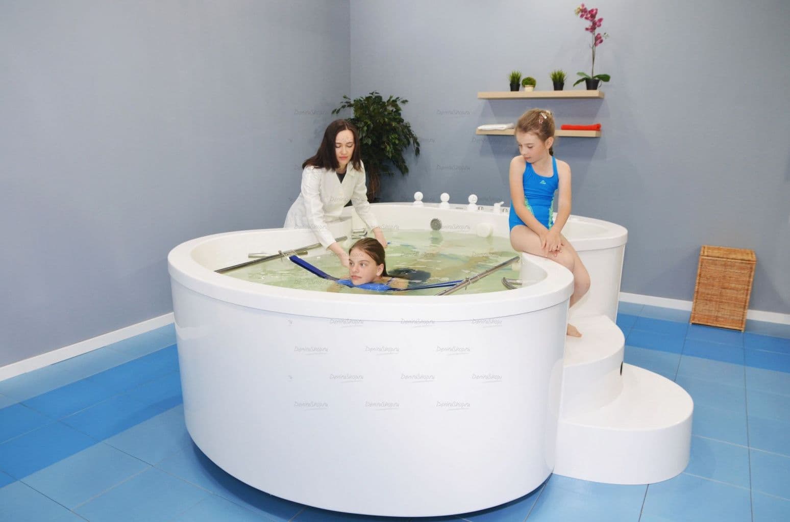 Ванна водолечебная «Хаббарда» для подводного душ-массажа  Physiotechnica