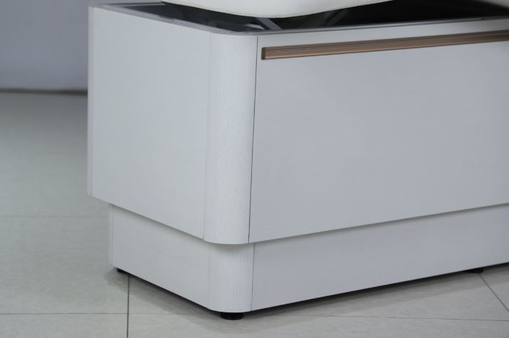 Кушетка M6505A с 3 электроприводами картинки Sawaru M6505A