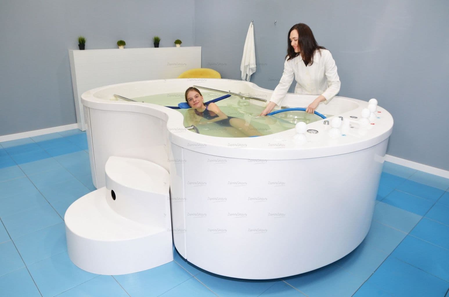 Ванна водолечебная «Хаббарда» для подводного душ-массажа  Physiotechnica