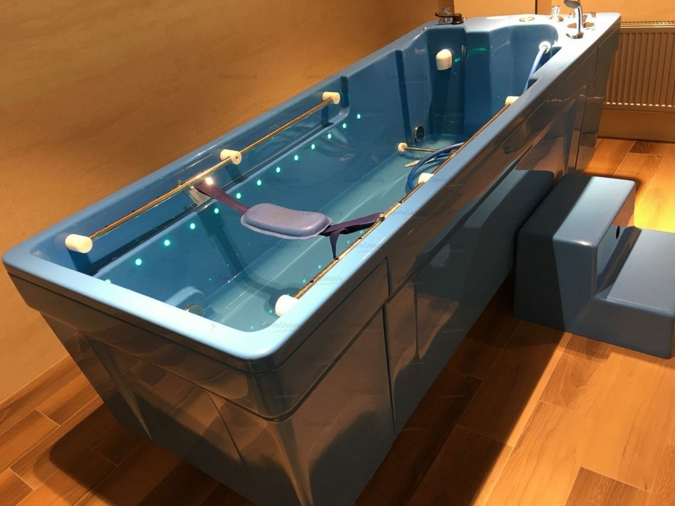 Ванна водолечебная «Атланта» для подводного душ-массажа (1200/800 л.)  Physiotechnica