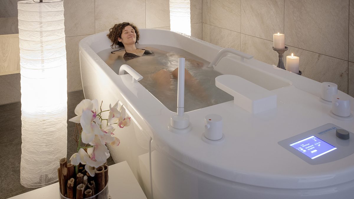 Многофункциональная гидромассажная ванна Pacific  Unbescheiden baden baden