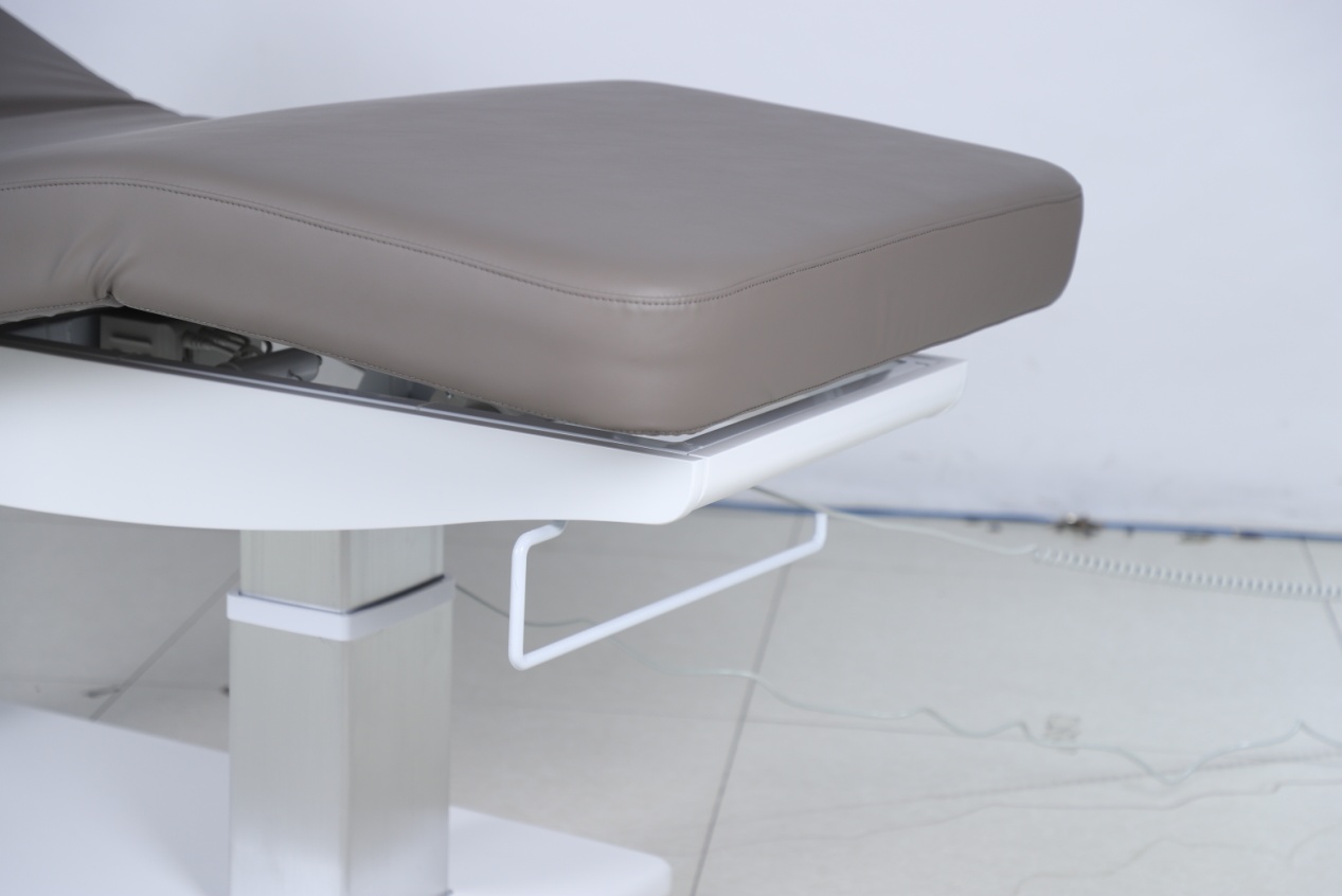 Кушетка M6502WG с 4 электроприводами картинки Sawaru M6502WG