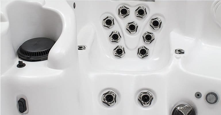 Джакузи Breeze картинки Dimension one Breeze-Серия «Home Hot Tubs»