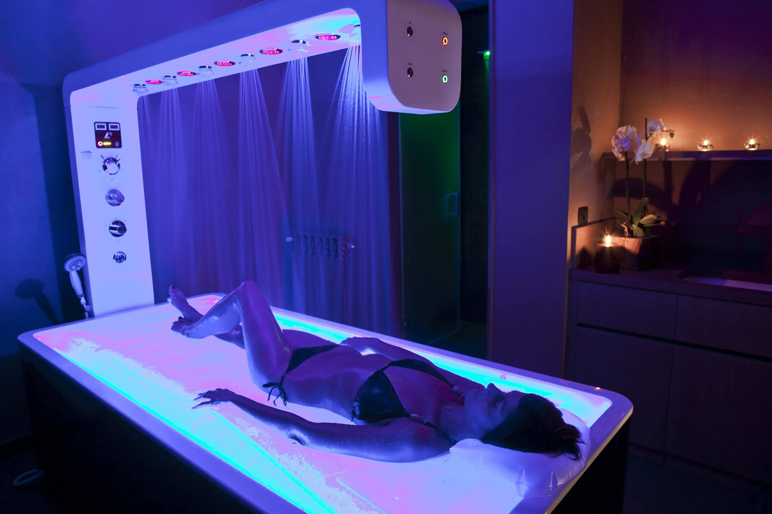 Многофункциональная кабина Aemotio SPA