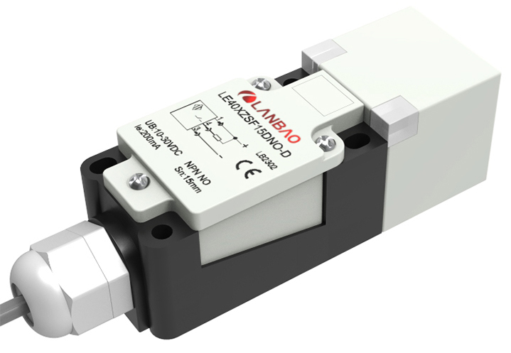 фото Индуктивный датчик LANBAO LE40XZSF15DNOW1-D Air-po.ru Промоборудование