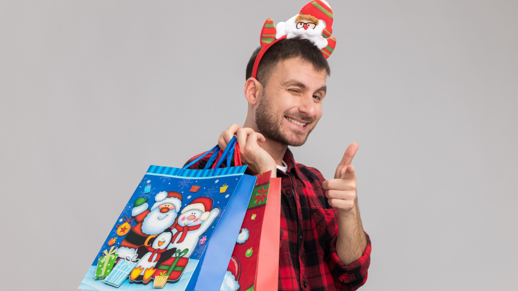 Что подарить азербайджанцу на день рождения? 36 лучших идей для подарка