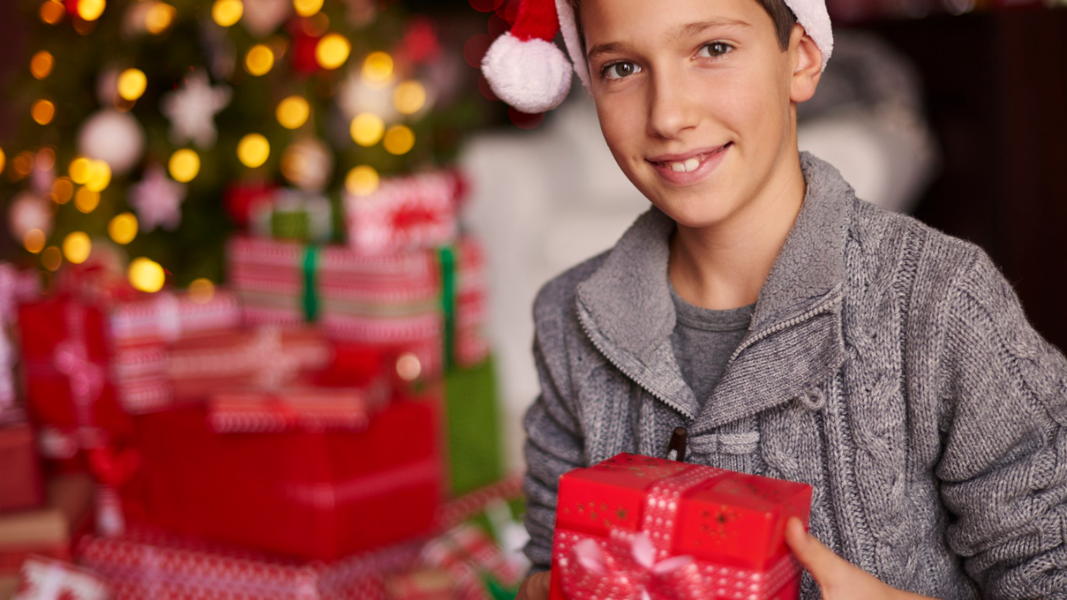 Что подарить мальчику на 14 лет? 42 интересных и оригинальных идей для подарка