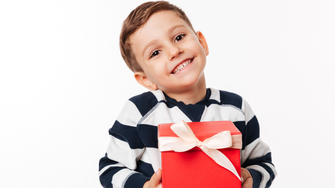 Что подарить мальчику на 4 года? 51 вариант для лучшего подарка ребёнку