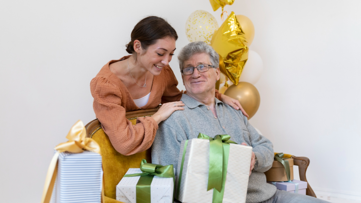 Что подарить отцу на 70 лет? 30 идеальных идей для подарка отцу