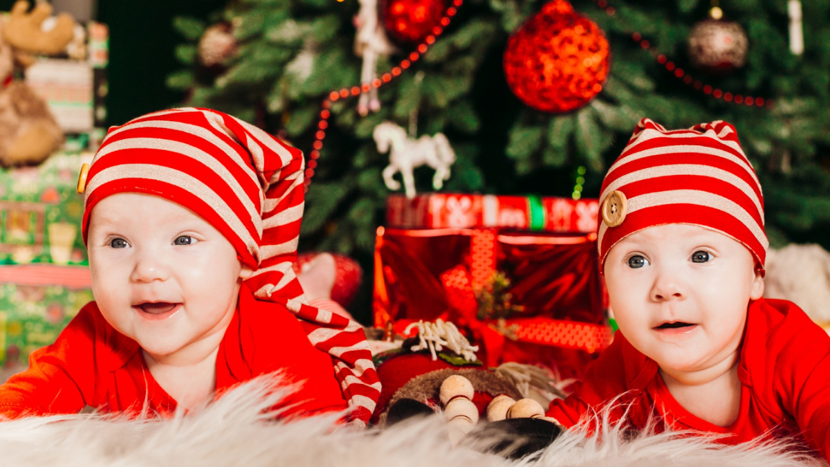 Что подарить новорожденным двойняшкам? 60 подарков для двойняшек и их родителей