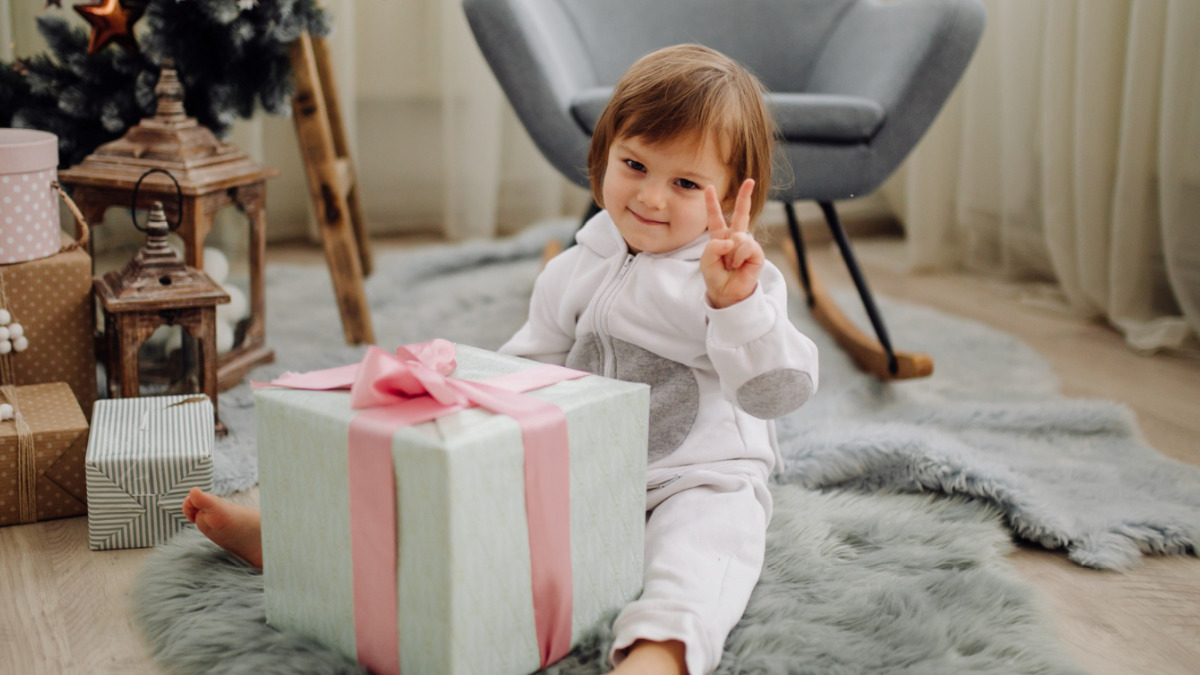 Что подарить ребенку на 4 года? 60 идей подарков для мальчика и девочки