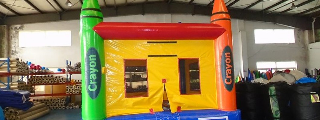 Can Inflatable Castles Handle High Temperatures Safely?