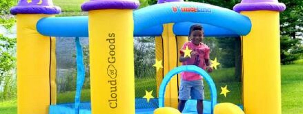 Are there any special setup requirements or considerations for indoor versus outdoor use of the inflatable bounce houses?