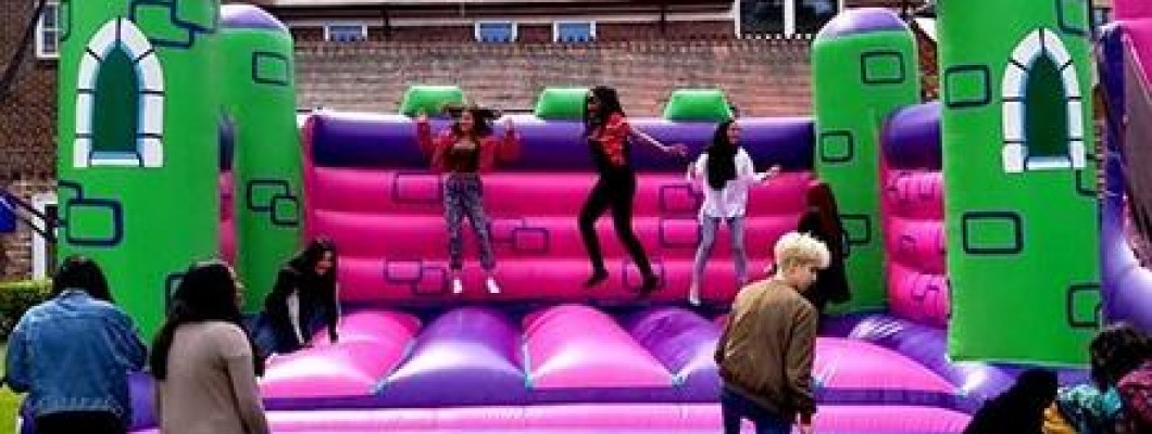 What staff are required when using a bouncy castle?