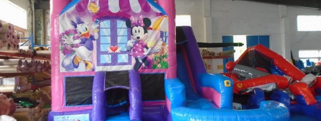 How long does it take to set up a bouncy castle?