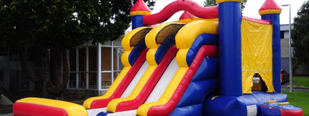 What problems should I pay attention to when inflatable castles are inflated?