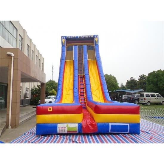 Einflatables Cliff Hanger