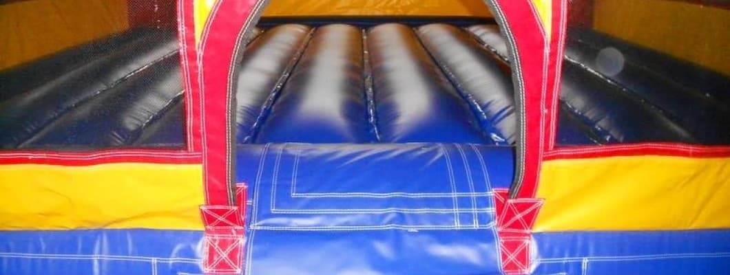 What Are the Benefits of Using Reinforced Seams in Bouncy Castles?