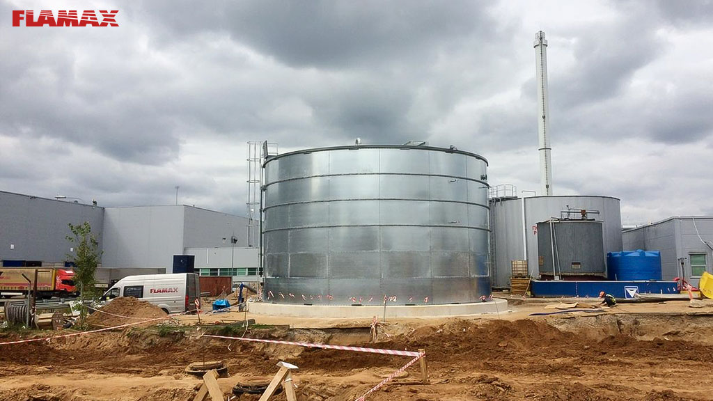 //cdn.optipic.io/site-103425/pressroom/news/commissioned-fire-tank-flamax-750-m3-for-a-distribution-center-ikea/FLAMAX_IKEA_Есипово.jpg