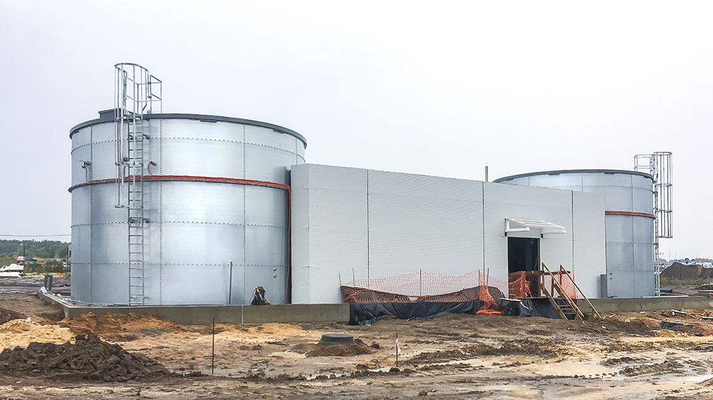 //cdn.optipic.io/site-103425/pressroom/news/completed-the-construction-of-two-fire-tanks-according-to-the-standards-of-fm-global-in-lipetsk/FLAMAX_Липецк.jpg