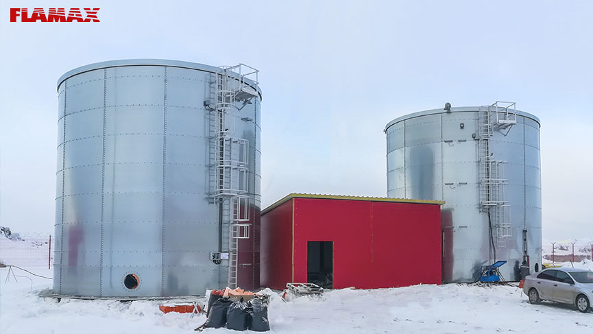 //cdn.optipic.io/site-103425/pressroom/news/completed-works-on-installation-of-fire-tanks-flamax-volume-of-1100-m3-for-rts-magnit/Магнит пожарные резервуары.jpg