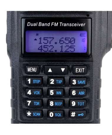 Рация Baofeng BF-A58 водонепроницаемая         5 Ватт c гарнитурой. VHF (136—174 МГц) и UHF (400-520 МГц) 